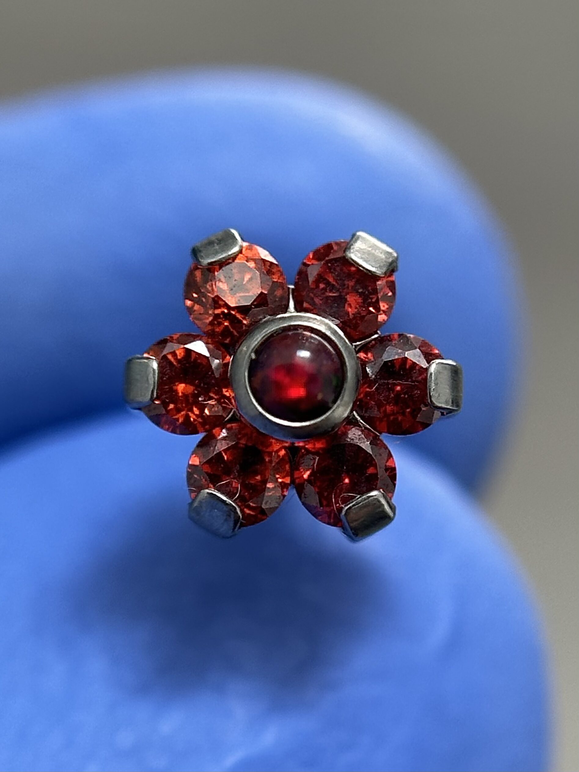 Joya Piercing Floreal / En Titanio Para Oreja