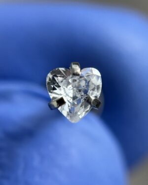 Joya Piercing Amor / En titanio Para Oreja