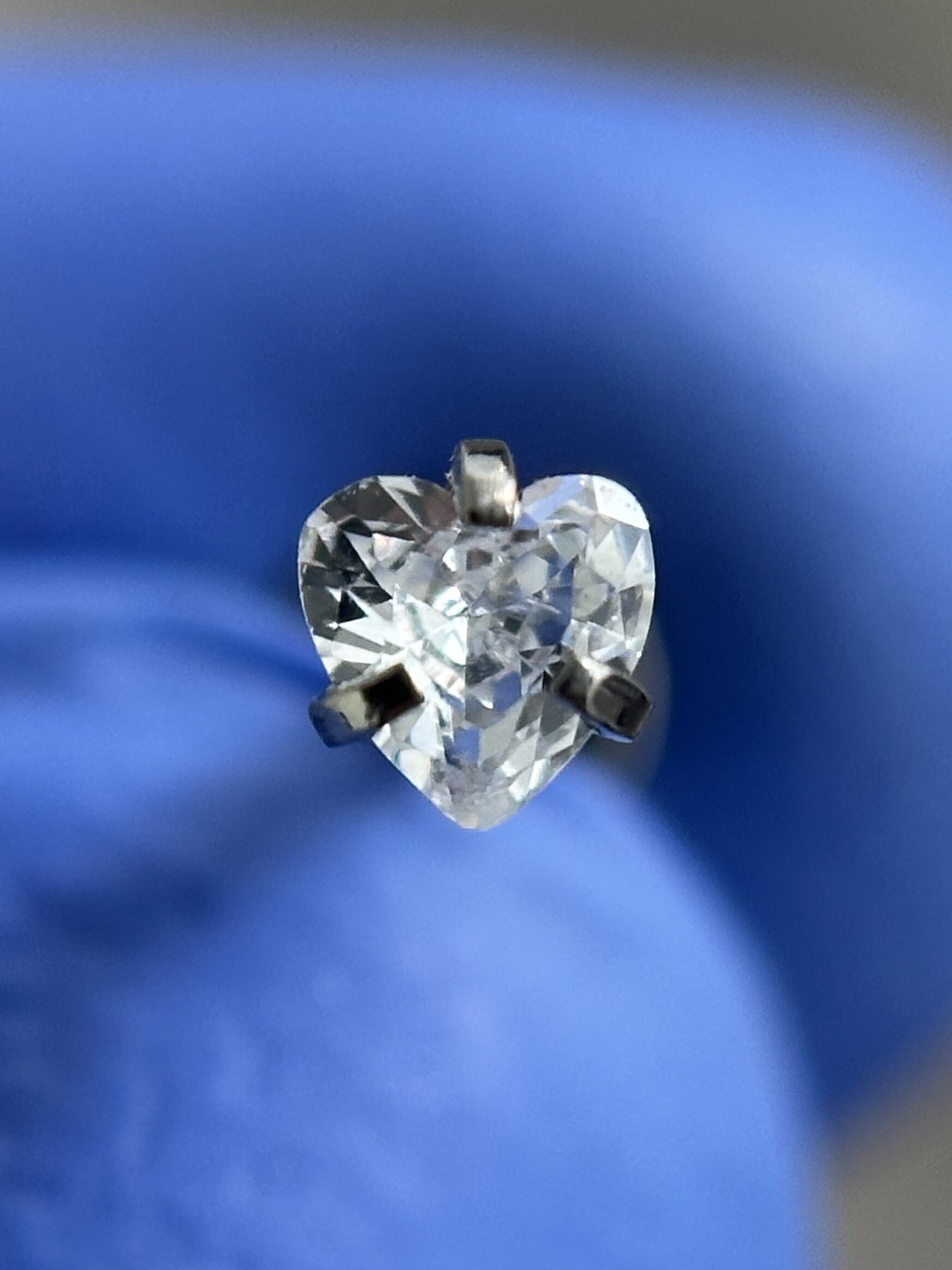 Joya Piercing Amor / En titanio Para Oreja