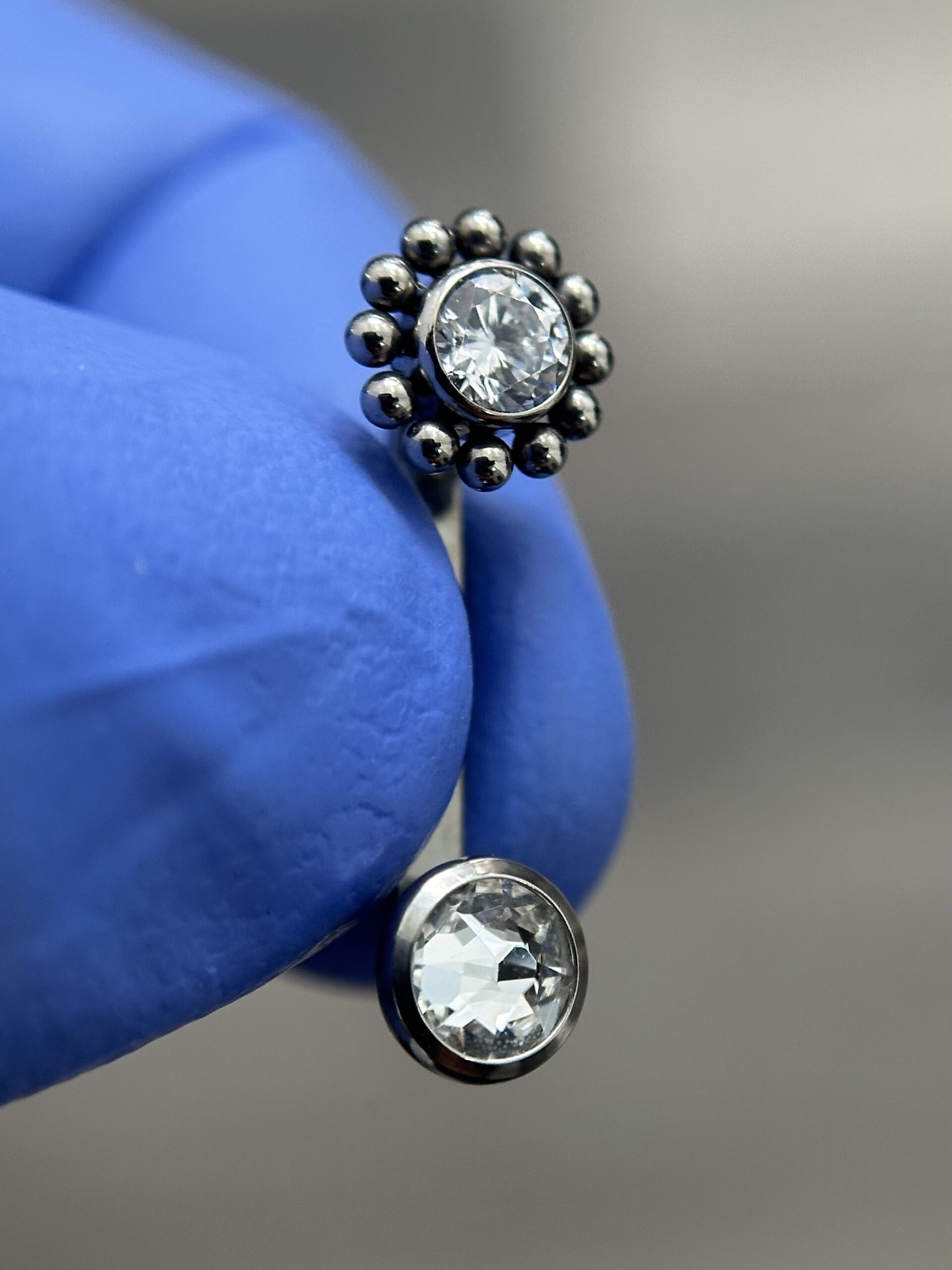 Joya Piercing Perla / En Titanio Para Pecho y Cara