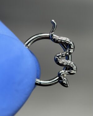 Joya Piercing Serpentina / En titanio Para Oreja y Nariz