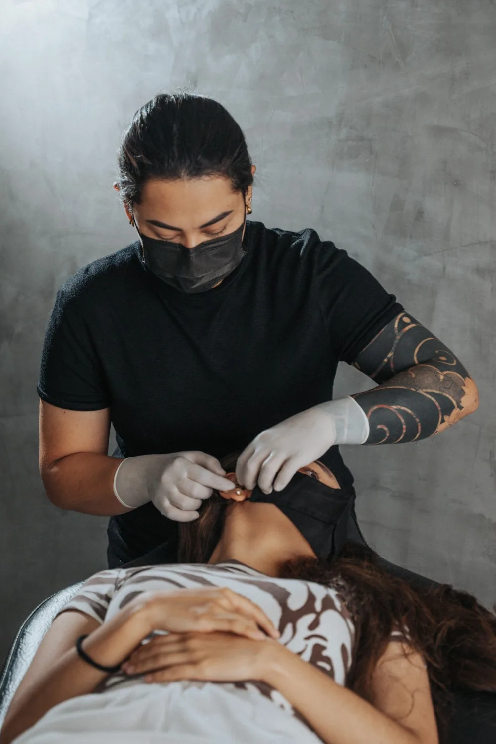 Sofía Ruiz perforaciones piercing joyas en Pereira
