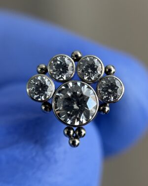 Joya Piercing Escorpión / En titanio Para Oreja