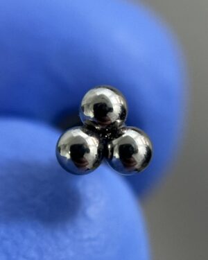 Joya Piercing Tres / En titanio Para Oreja y Nariz