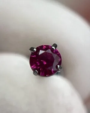 Joya Piercing Ruby