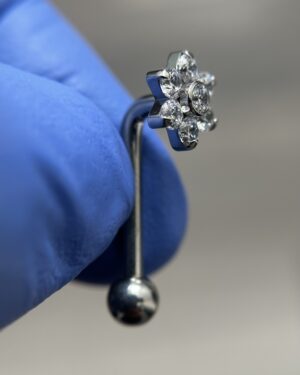 Joya Piercing Hortensia / En Titanio Para Vagina