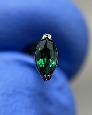 Joya Piercing Pic / En titanio Para Oreja y Nariz