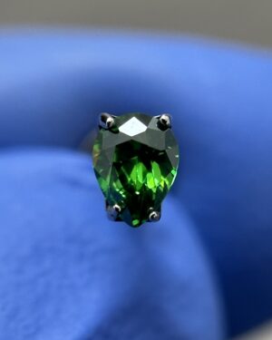 Joya Piercing Vef / En titanio Para Oreja, Nariz y Medusa