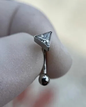 Joya Piercing Begonia