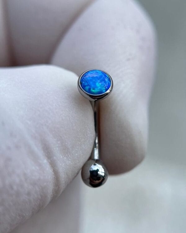 Joya Piercing Zafiro en titanio Colombia