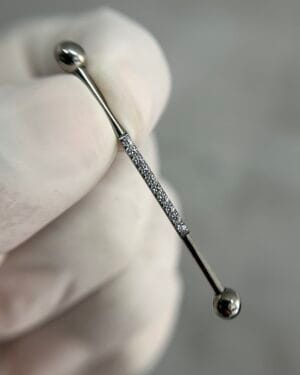 Joya Piercing Piert · En titanio para perforación industrial oreja Colombia