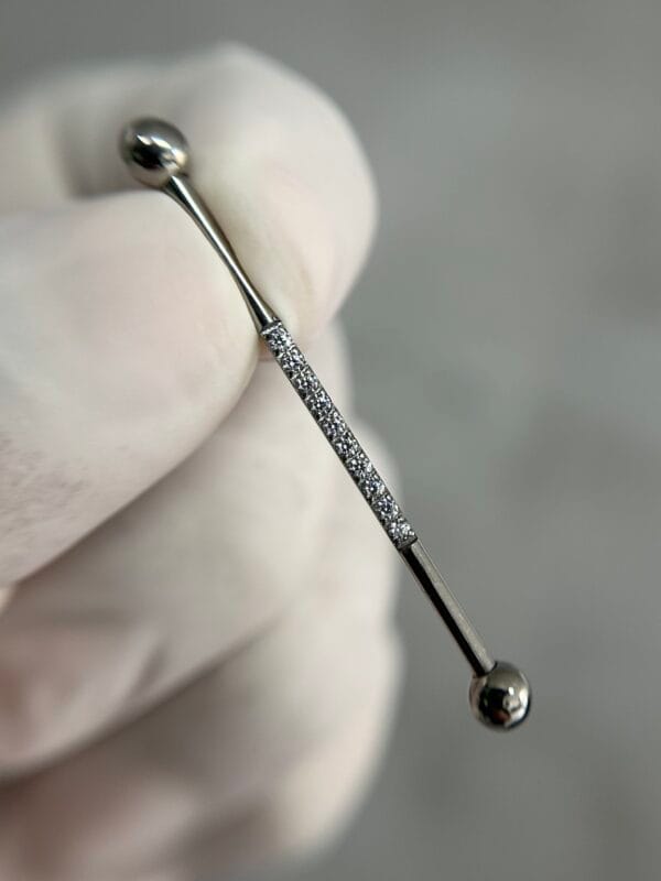 Joya Piercing Piert · En titanio para perforación industrial oreja Colombia