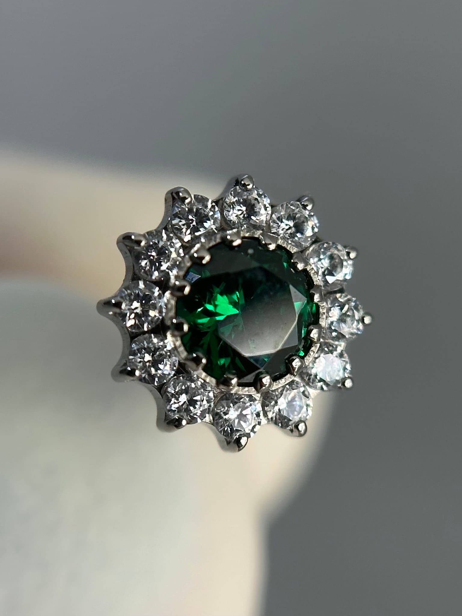 joya para piercing Estrel para oreja y boca en titanio