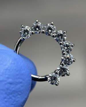 Joya Piercing Chen / En titanio Para Oreja y Nariz