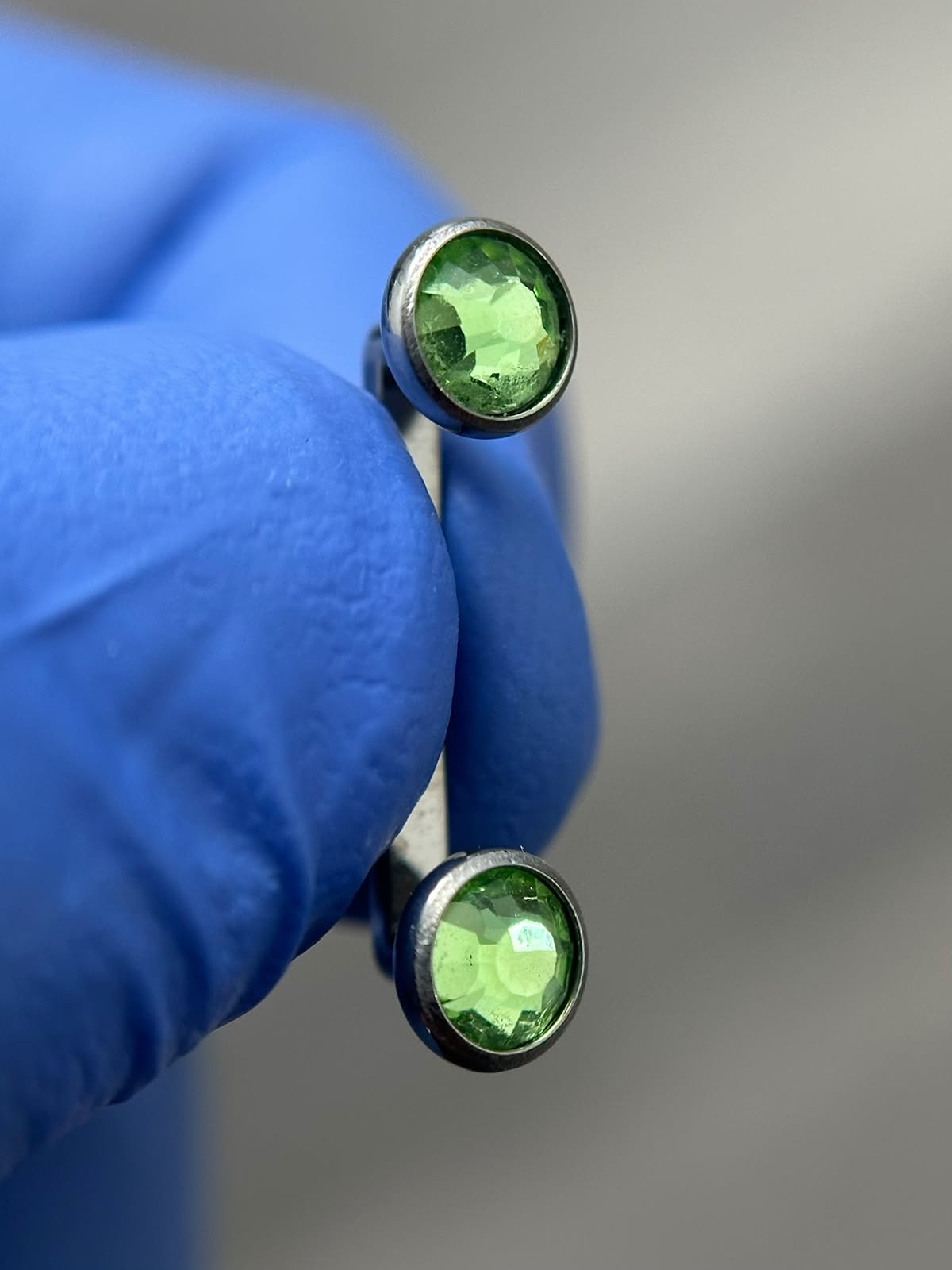 Joya Piercing Ver En Titanio Para Surface (Pecho y Cara) comprar en línea Colombia